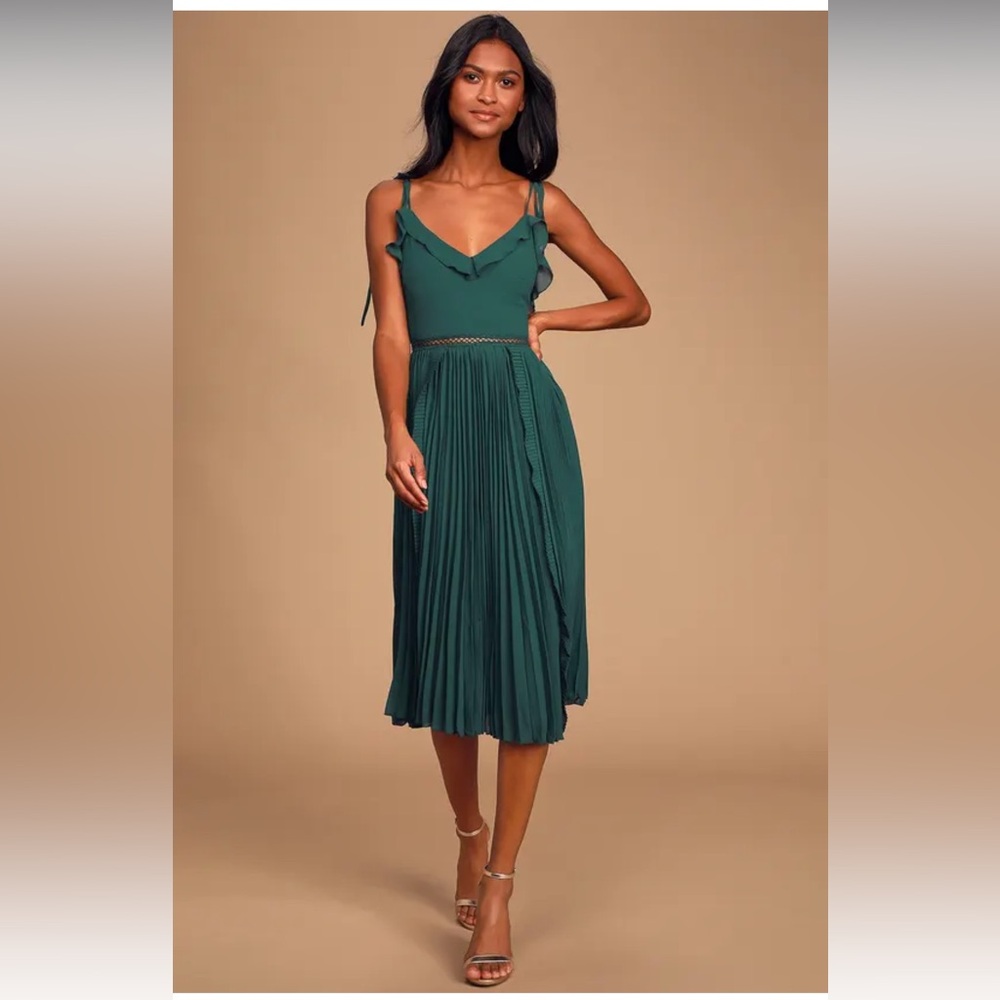 Emerald green pleated dress